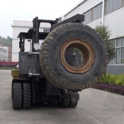 टायर बदलने वाला